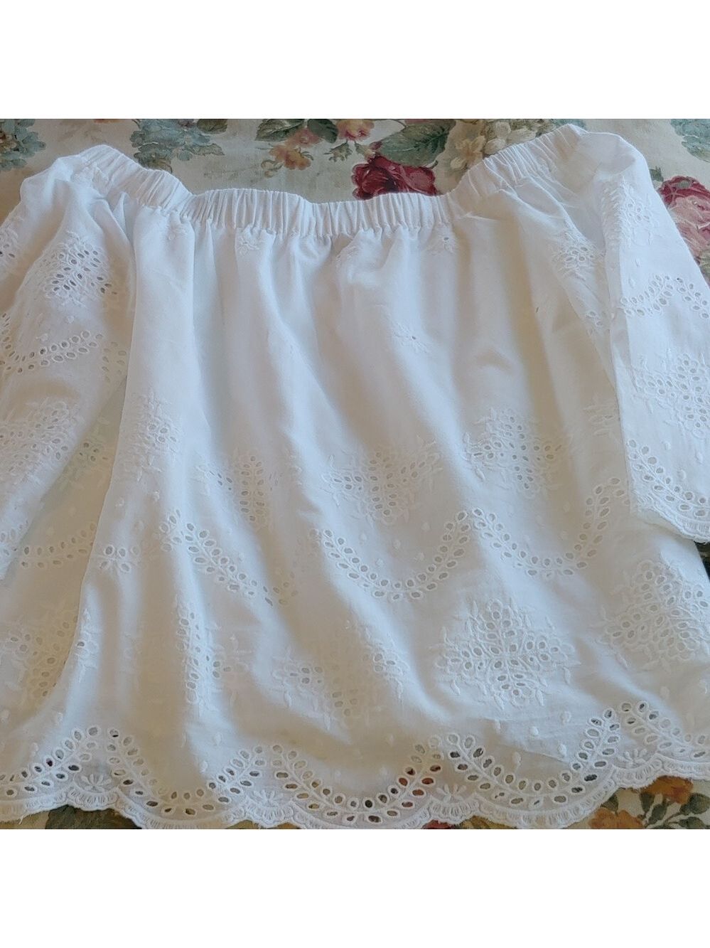 Saks Fifth Avenue White Cotton Eyelet 3/4 Sleeve Off Shoulders Top Women's Med - Picture 15 of 15